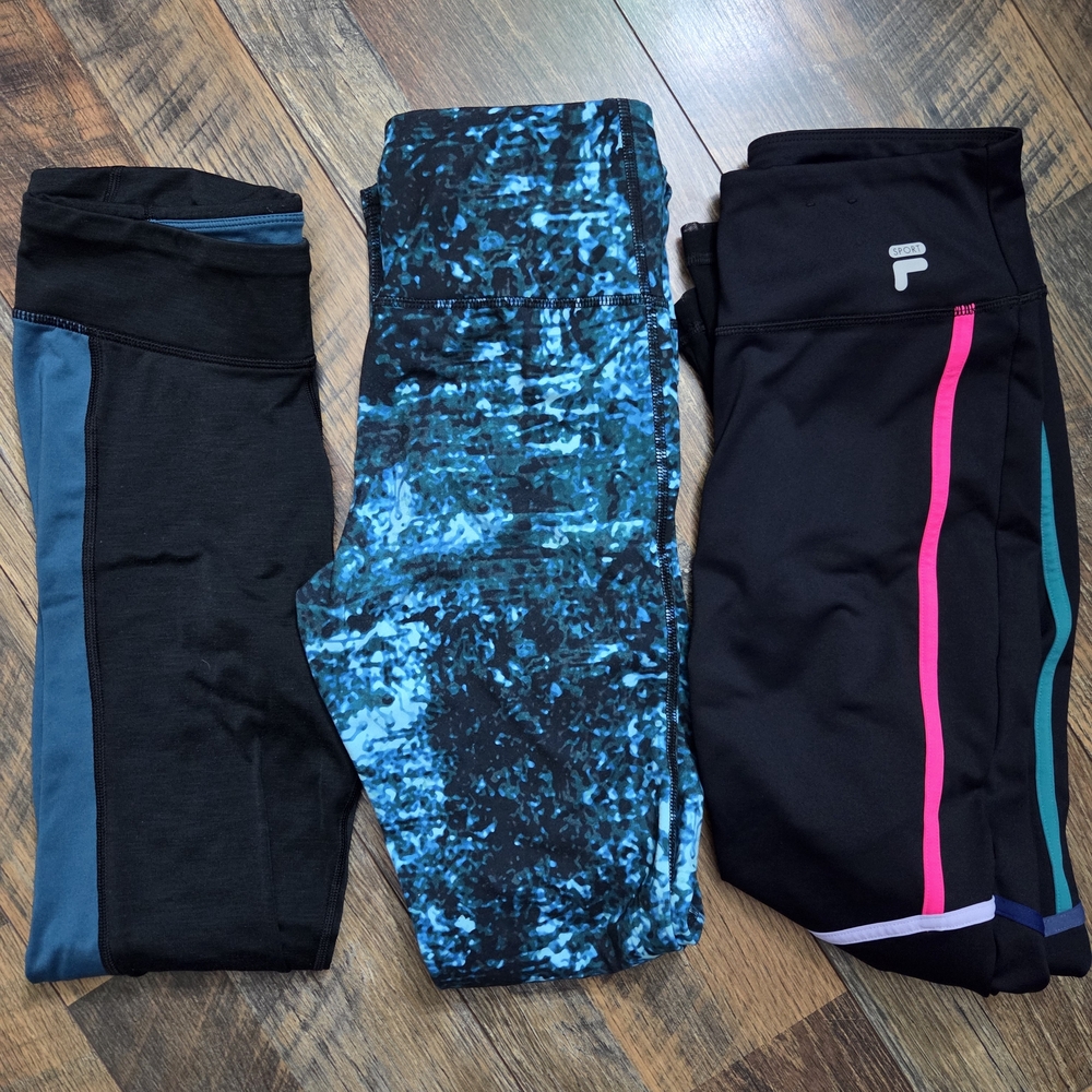 Women Workout Sets- Leggings, Tank Tops, Sports Bras - Size S/M